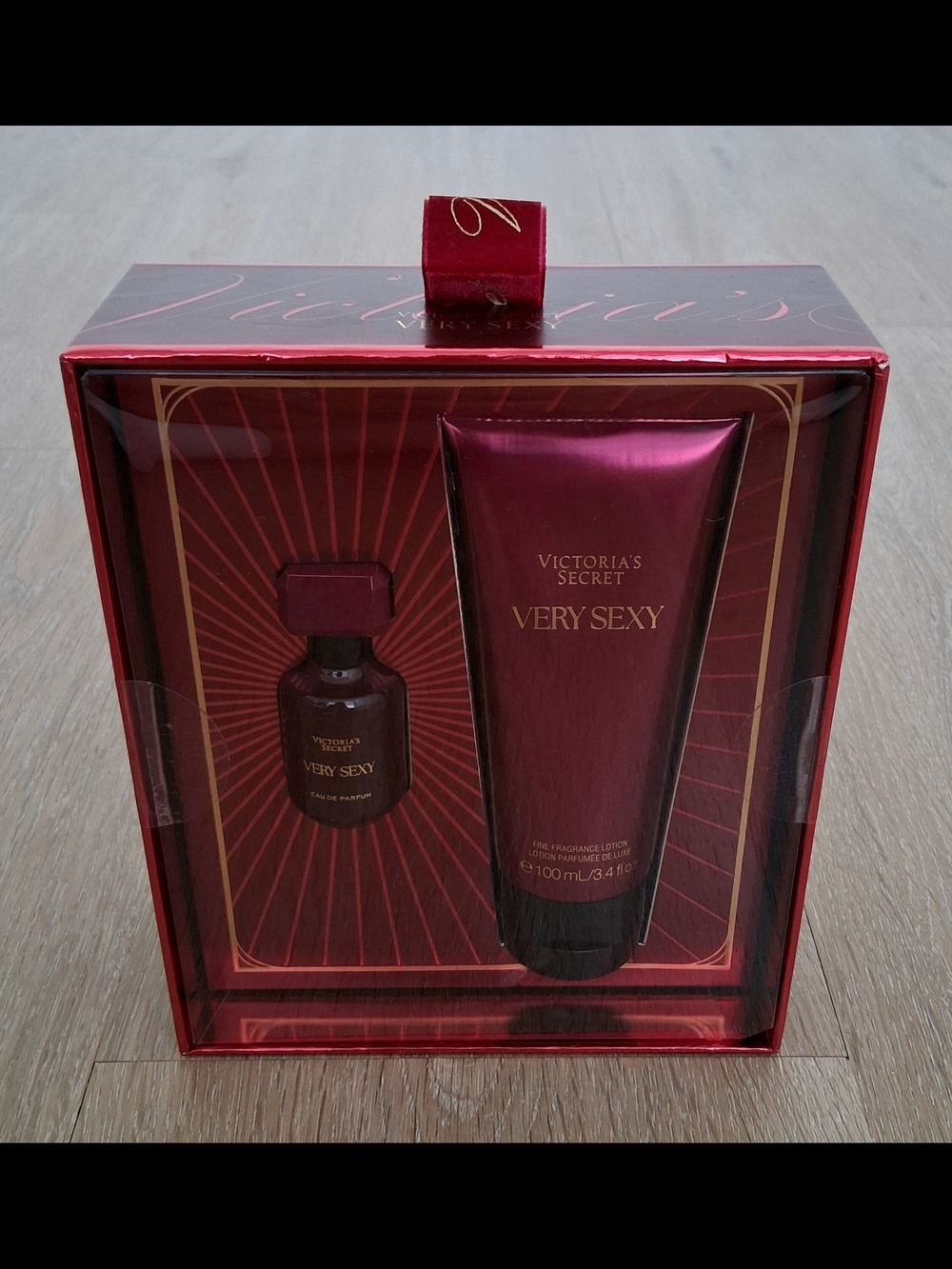 Victoria's Secret Very Sexy Fragrance & Lotion Set - Burgundy Red